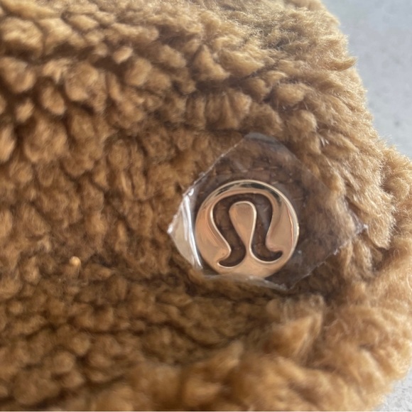 ✨NEW Lululemon Everywhere Belt Bag 1L Fleece Burnt Caramel - Picture 8 of 8